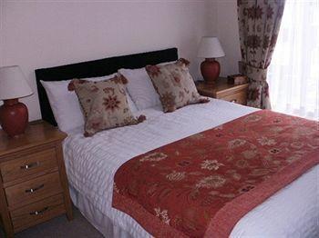 Park Dene Only Bed and breakfast 4*